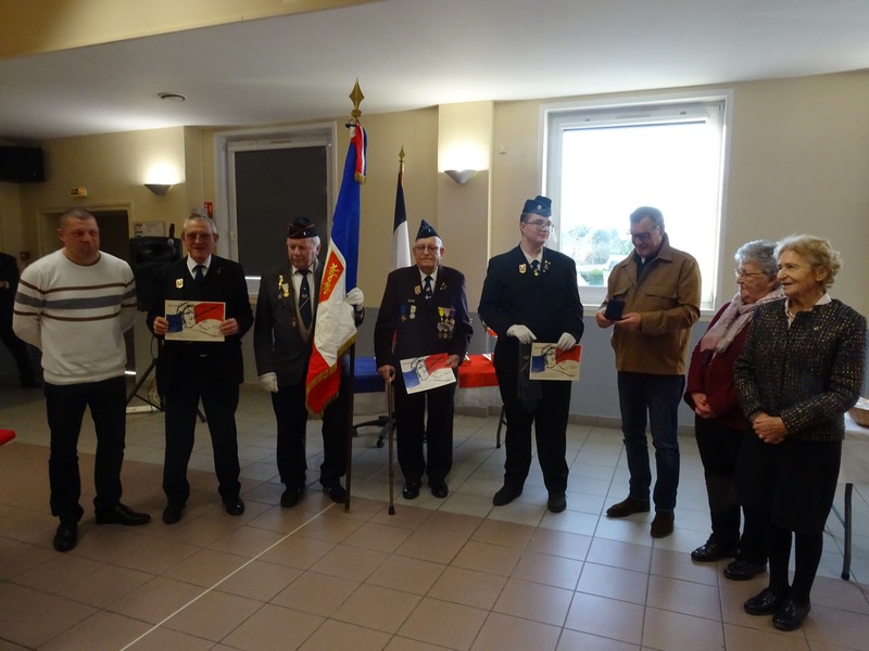 Lire la suite à propos de l’article Des porte-drapeaux mis à l’honneur